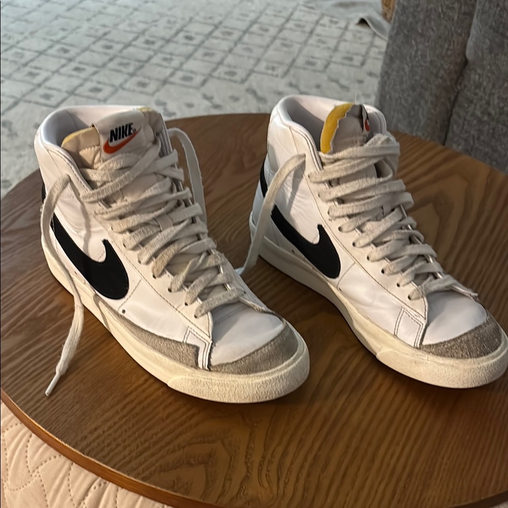 Nike women's blazers size 7 white and black
